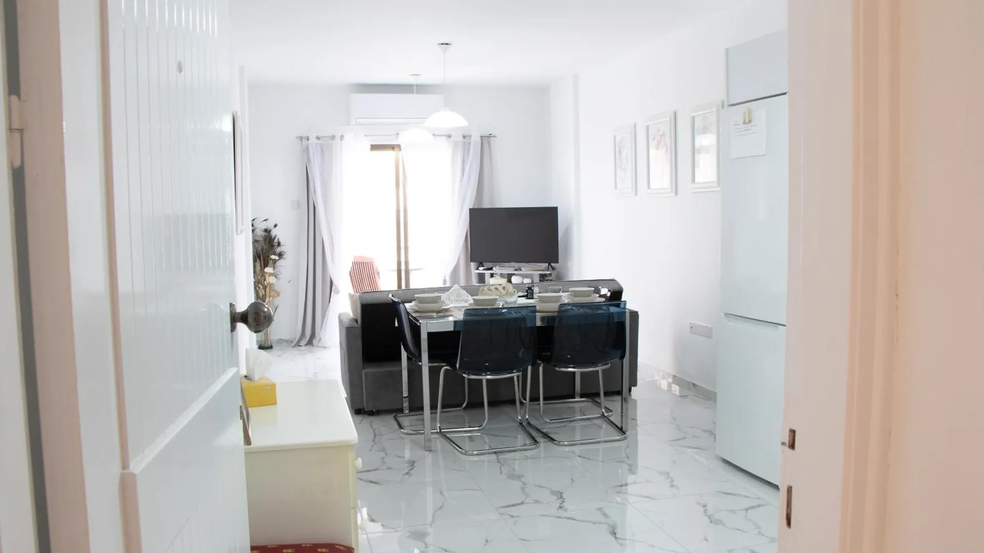 Apartment,Near The Beach Pinikoudes Larnaca